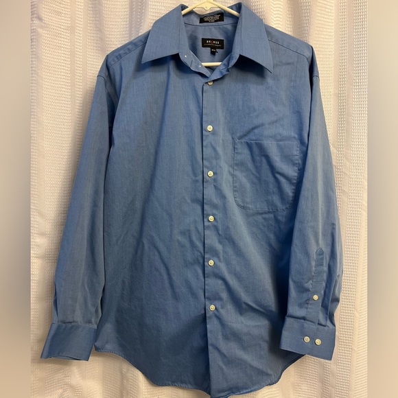 Men’s Axcess 15 and 15 1/2 dress shirts. Lot of 4 - Picture 8 of 12